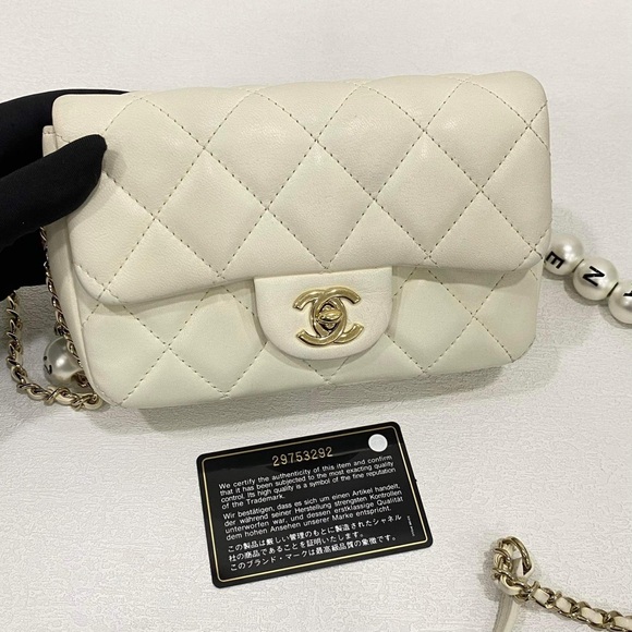 Chanel logo pearl chain bag - 4000 cad - Picture 10 of 13